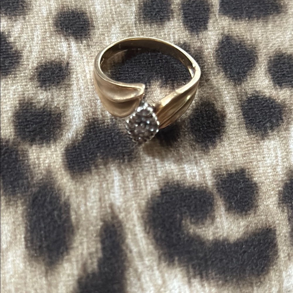 Elegant Real Gold 10k Women's Ring